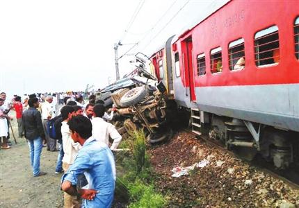 火車脫軌撞車事故頻發(fā)原因探究，火車事故頻發(fā)，探究脫軌撞車原因