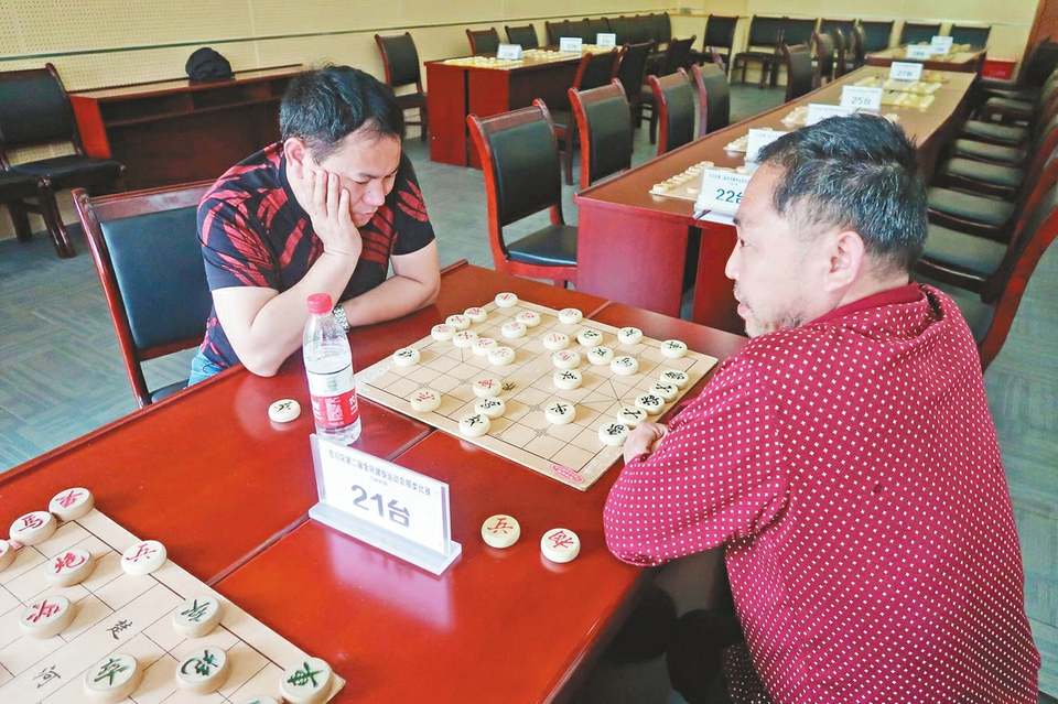 象棋最新賽況，激烈角逐展現(xiàn)智慧與勇氣的較量，象棋賽場激戰(zhàn)正酣，智慧與勇氣的較量持續(xù)上演